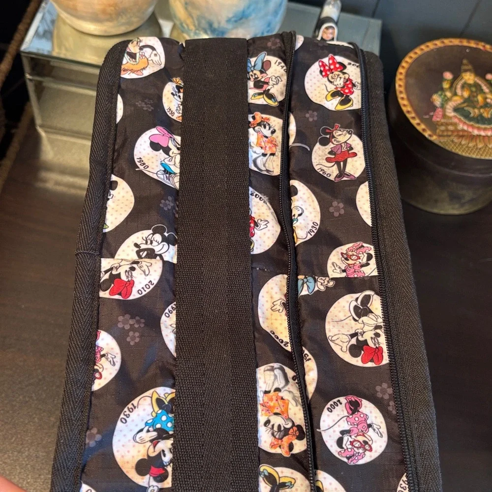 EUC LeSportsac Disney Minnie Mouse Deluxe Everyday Bag in the "Celebrate M - Picture 12 of 16